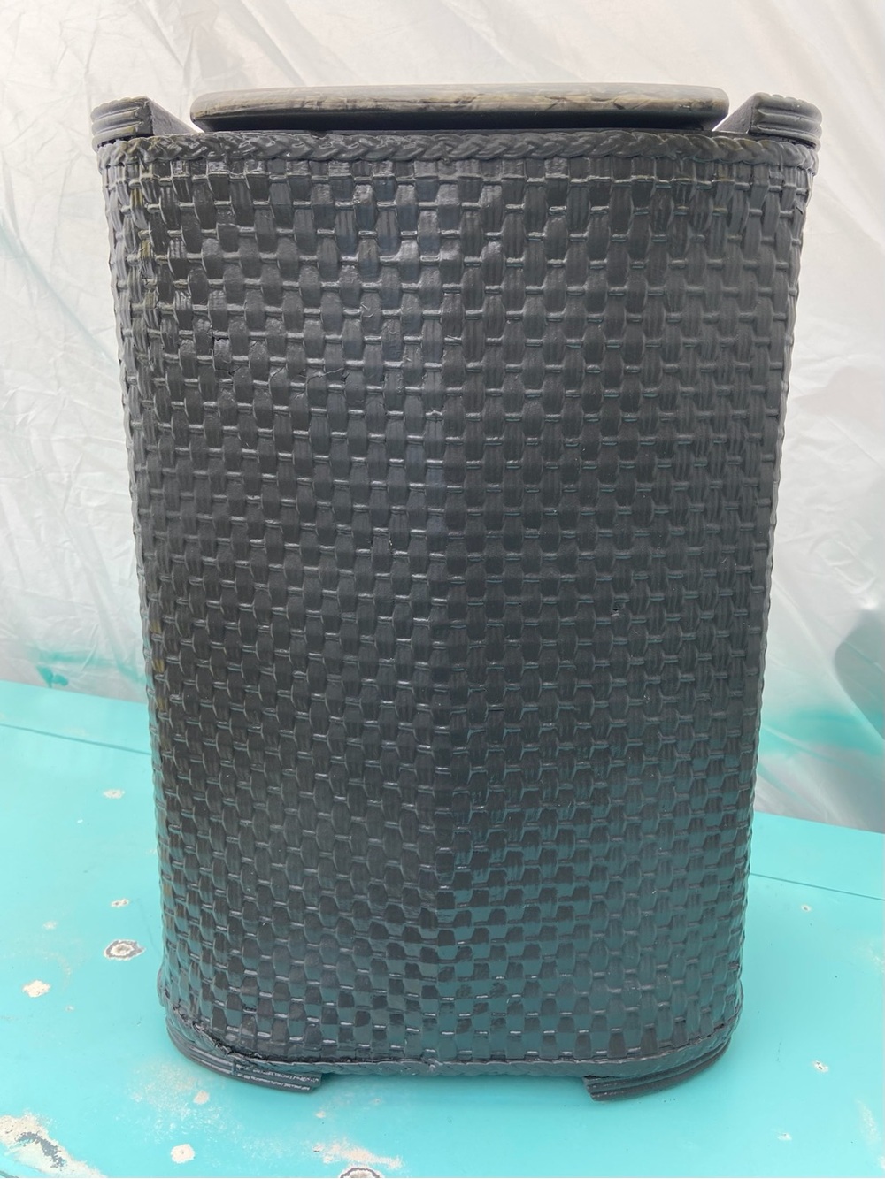 Vintage 1950s Vogue Wicker Hamper - Large